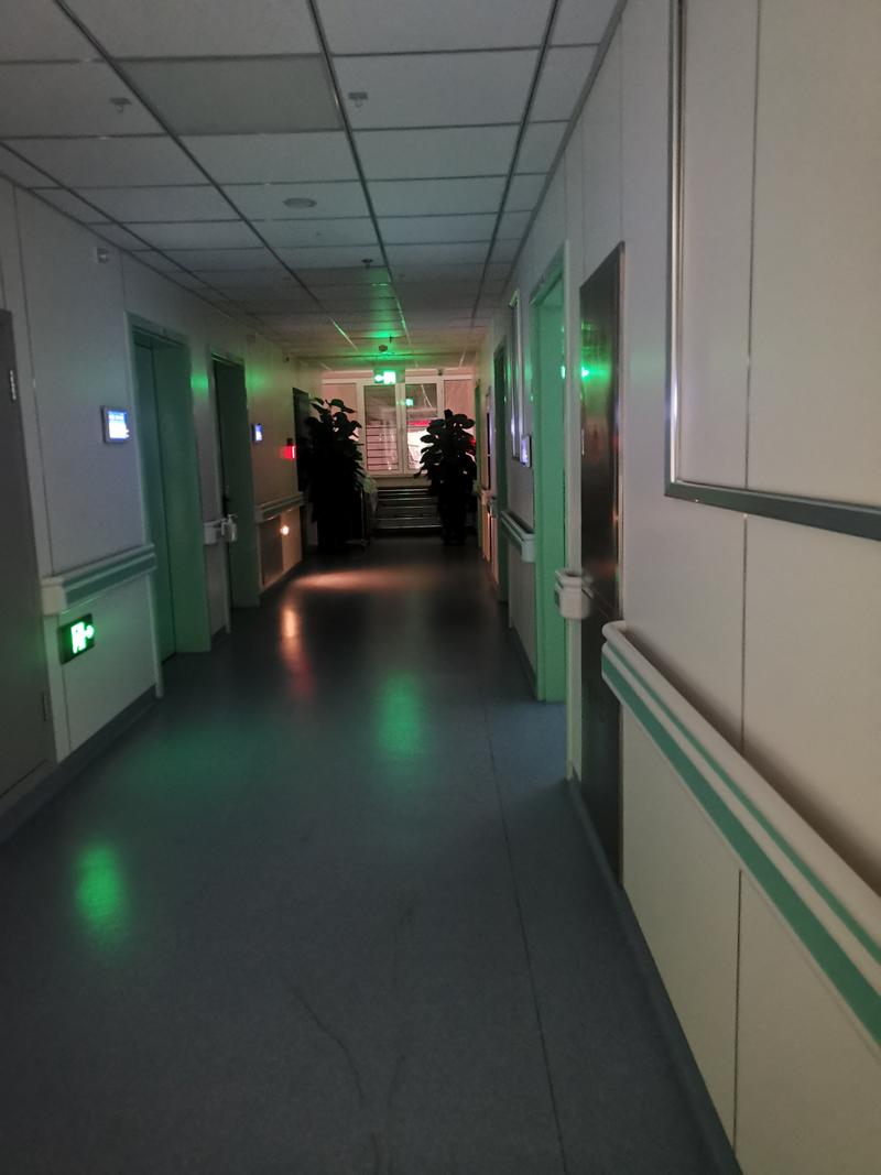 数核24小时医保取现回收：深夜里的救命稻草
